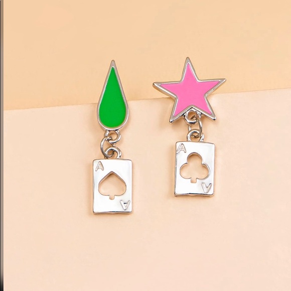 ♦️♠️♥️HXH HISOKA EARRINGS ♦️♠️♥️ - Picture 1 of 5